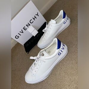 MEN’S GIVENCHY CITY SPORT SNEAKERS WITH REAR PRINT LOGO